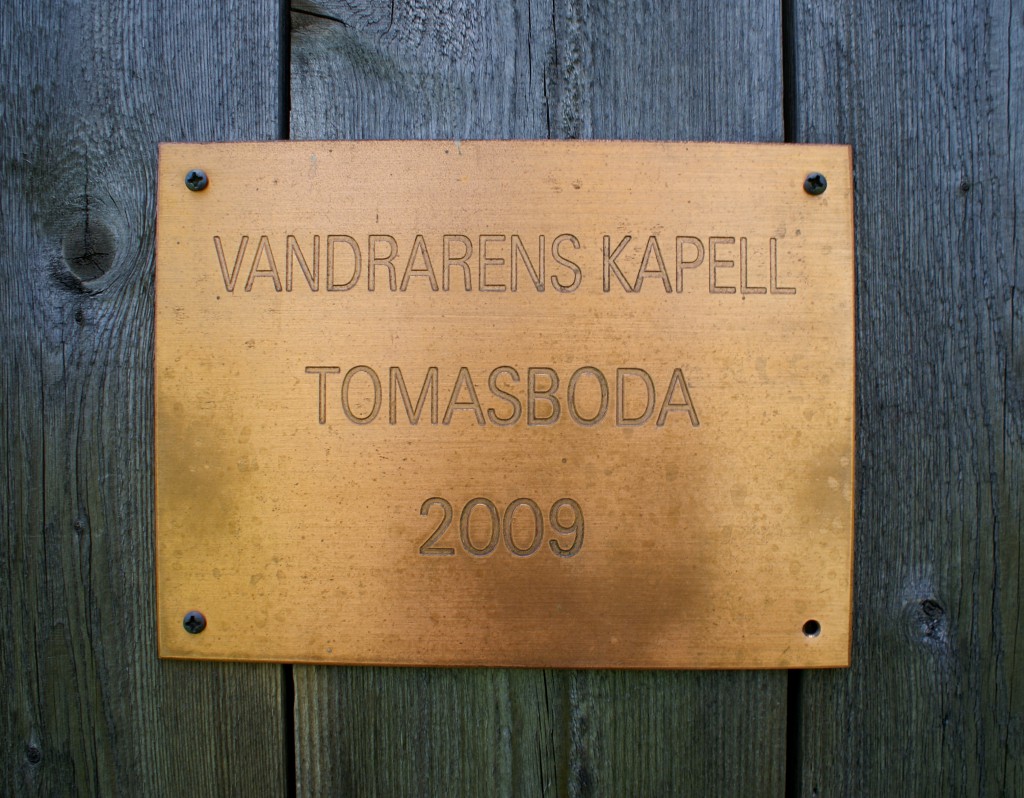 Vandrarens kapell. Skylt